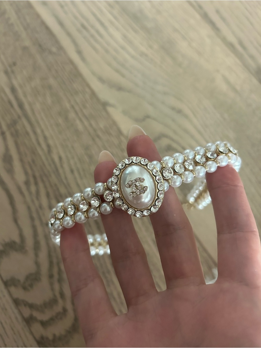 Pearl and Crystal Embellished Choker Necklace Chanel - White